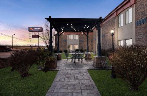 Platte City Hotel | Suburban Studios Kansas City Airport North