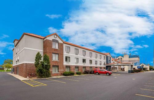 Milwaukee Hotel | Suburban Studios Milwaukee Airport