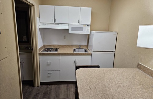 Crabtree Hotel | Suburban Studios Raleigh - Crabtree Valley