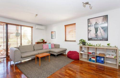Fremantle Apartamento | Suffolk Villa Fremantle On Your Doorstep Location