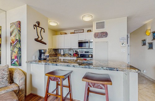 Kihei Condominio | Sugar Beach Resort Condo w/ Shared Grill, Free WiFi-Surf, Bike, Golf, More