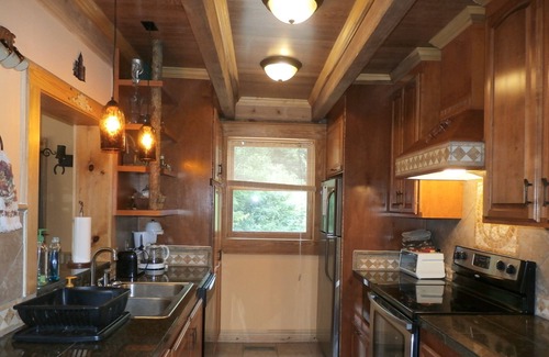 Maggie Valley Cabina | Sugar Plum Cabin - Mountain Follaje de otoño Vista renovada Log Cabin / Kids Ski GRATIS