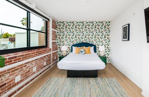 Townsite Hotel | The Brick Boutique Hotel Suite 201