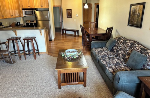 Eagle River Apartamento | SUITE 206 W/ Garage@EAGLE WATERS RESORT