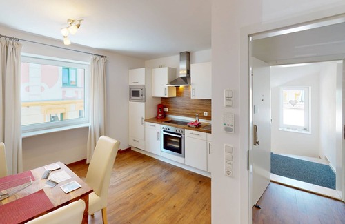 Bad Aibling Apartamento | Suite 3+4/entire 1st floor 3,5 rooms with 2 balconies.