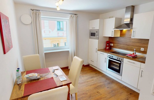 Bad Aibling Apartamento | Suite 3+4/entire 1st floor 3,5 rooms with 2 balconies.