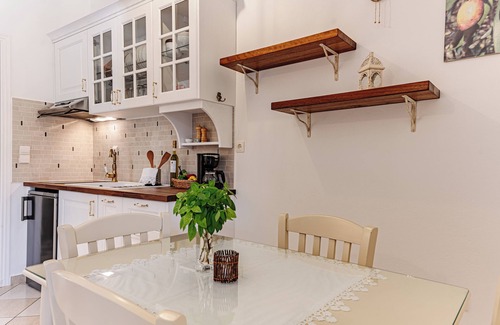 Skinaria Apartamento | Suite am Makris Gialos Strand
