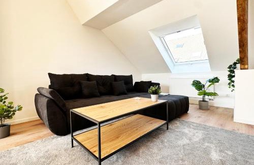Krefeld Apartamento | Suite-Apartment zentral in Krefeld mit hohen Decken