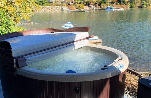 North Oyster Apartamento | Suite at Trails End Beach House