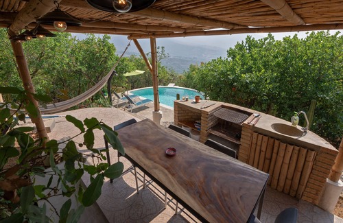 Oaxaca Apartamento | Suite Flotante: glass carpet floor and magical views