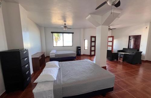 Puerto Villamil Apartamento | Suite Frente al Mar