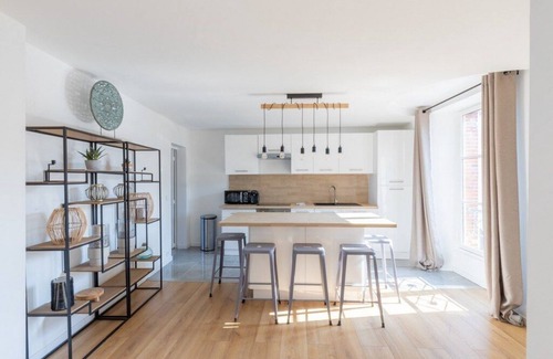 Epernay Apartamento | Suite Hair - 4 Personnes A Seulement 2 Minutes à Pied de L'avenue de Champagne !