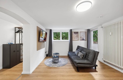 Kaiserslautern Apartamento | Suite L for 3 - Kitchen - Wi-Fi - Terrace