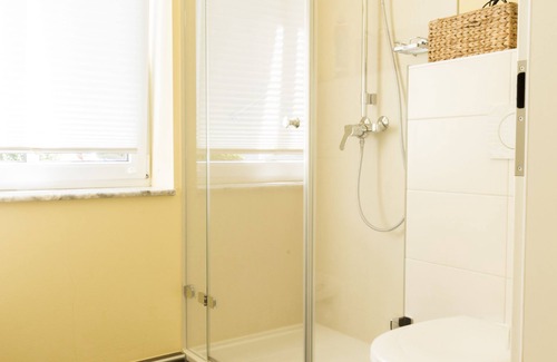 Bad Steben Hotel | Suite-Premium-Baño privado con ducha