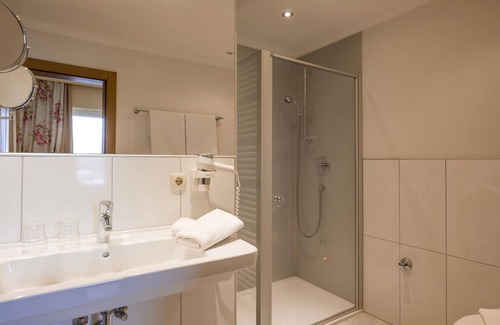 Maurach Casa | Suite Rotspitz FS - Hotel-Pension Rotspitz*** and breakfast hotel