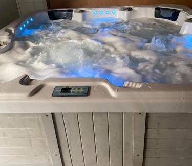 Vauvert Apartamento | Suite royale avec en options jacuzzi, dîner aux chandelles et petit déjeuner