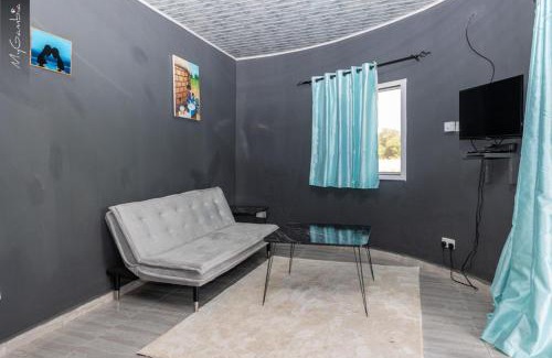 Bakau Apartamento | Suite - Sleeps 3 - Balcony - Pool - Parking