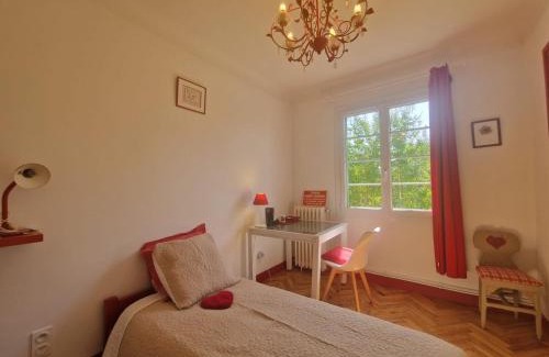 Labouheyre Casa | Suite Verte- wifi - gare- tennis- 2 chambres- chemin de saint jacques