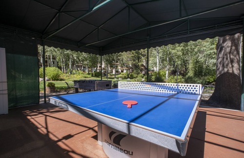 Olympic Valley Hotel | Suite w/Balcony, Parking, Outdoor Pool & Kitchen!