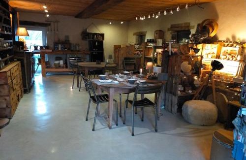 Genouillac Casa | Suites de Campagne Les Eydieux, petits déjeuners inclus