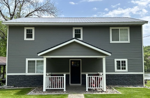 Rochester Casa | “Suites on Cedar” on Lake Zumbro - amazing kitchen, great patio, awesome beds!!