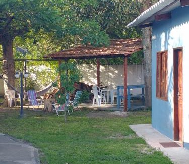 Cabo Frio Casa | Suites para casais na praça Oswaldo Cruz