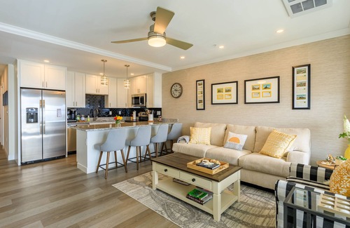 Hampton Condominio | Summer bliss in our Hampton Beach oceanfront 2BR condo awaits!