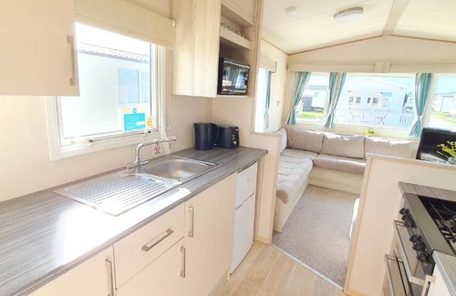 Chapel Saint Leonards Apartamento | Summer Breeze Caravan, PG160 Golden Palm Resort, Skegness