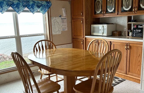 Hamlin County Casa | Summer Fun! Lake Poinsett. Lakefront! Private Dock. 2 bed 2 bath