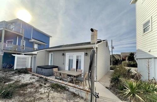 Kure Beach Cabaña | Summer Lovin - Kure Beach oceanfront w/ hot tub