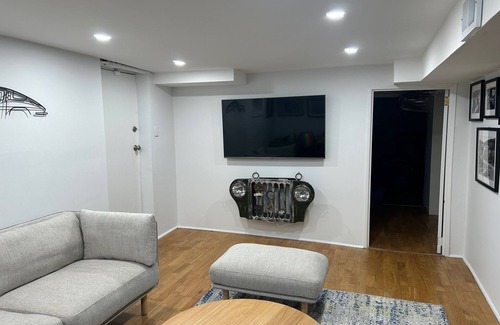 Mamaroneck Casa | Summer retreat! 40 minutes from NYC with heated pool. Steps away from the water
