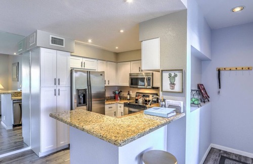 Scottsdale Ranch Condominio | Summer Special - Racquet Club @ Scottsdale Ranch! Tennis, Heated Pools & Spas.