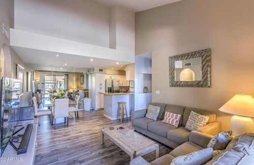 Scottsdale Ranch Condominio | Summer Special - Racquet Club @ Scottsdale Ranch! Tennis, Heated Pools & Spas.