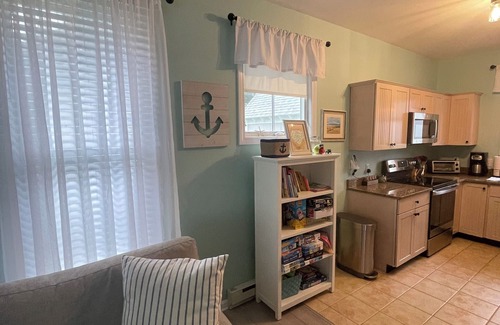 Summer Village Cabaña | Summer Village Resort - Casa de campo de 2 habitaciones con WiFi junto a Piscinas y Pabellón.