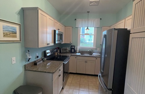 Summer Village Cabaña | Summer Village Resort - Casa de campo de 2 habitaciones con WiFi junto a Piscinas y Pabellón.