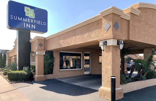 Raisin Hotel | Summerfield Inn Fresno Yosemite