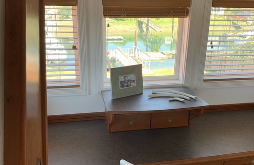 Ferndale Casa | Summerhouse with Private Dock on Canal; Kayaks, large Firepit.