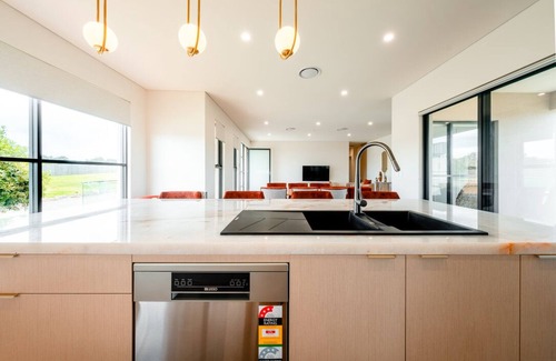 Diamond Beach Casa | Summerland 10 @ Glorious Diamond Beach with outdoor spa