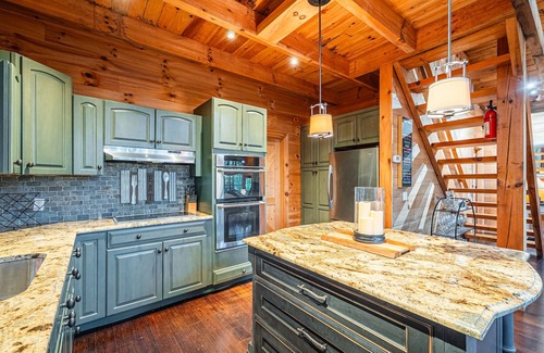 Mount Nebo Casa | Summersville Lake 2-bedroom house w/ hot tub, 20 min New River Gorge Nat'l Park