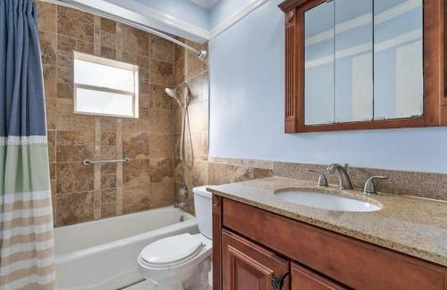 Poinsettia Heights Casa | SummerVacation PetFriendly Mins To Beach&Downtown