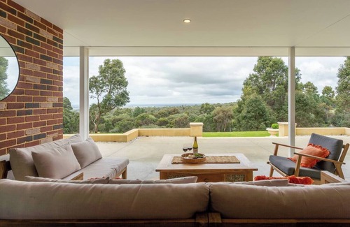 Yallingup Siding Casa | Summerville Treetops A Stunning Valley Retreat