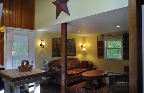 Otter Creek Cabaña | Summerwood Cottage Escapada romántica y ecléctica