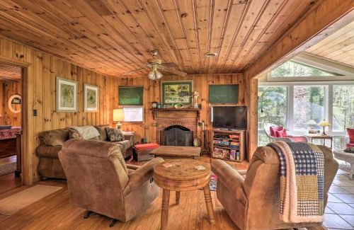 Balsam Casa | Summit Splendor Smoky Mountain Cabin with Fire Pit