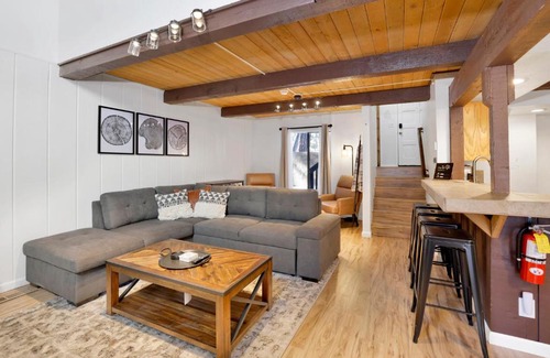 Big Bear Lake Casa | Summit View- Modern Two Story Furnished Resort Townhouse Condo- Walk to Ski Lift