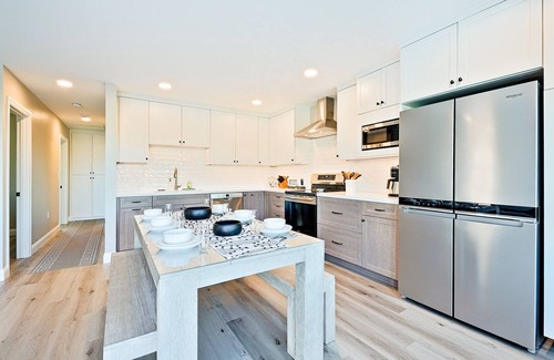 North Clairemont Casa | Sun Diego Poolside Paradise 3BD/2BA in Clairemont, 15 minutes from Beach!