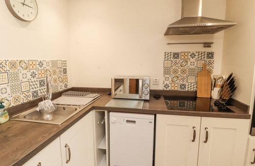 Allonby Cabaña | SUN HOUSE, pet friendly, country holiday cottage in Allonby