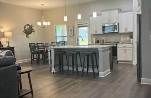 Lillian Casa | Sun-Kissed Alabama Escape