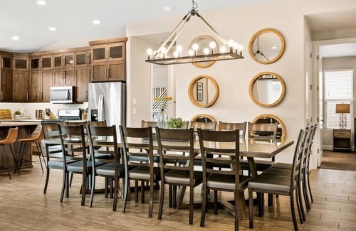 Santa Clara Casa | Sun-kissed in Paradise Village at Zion