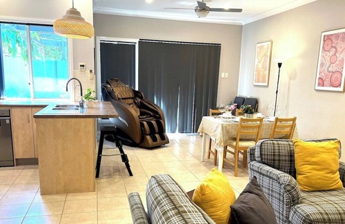 South Brighton Casa | Beachside, Fast WiFi, Fam Friendly