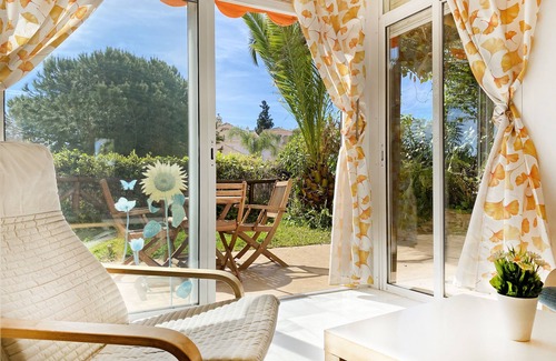 Islantilla Apartamento | SOL, NATURALEZA Y PLAYA. Acogedor, soleado, gran jardín con vistas a pinares